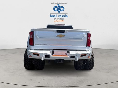 Used 2022 Chevrolet Silverado 3500 LTZ w/ LTZ Plus Package AWD/4WD image 7