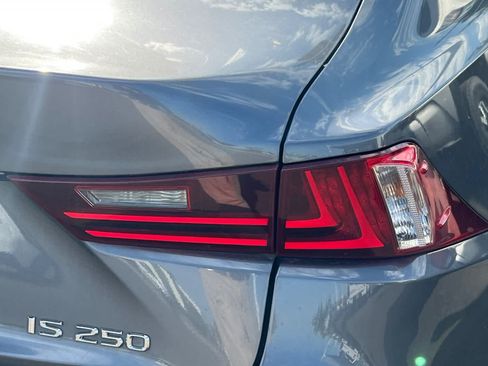 Used 2015 Lexus IS 250 RWD image 18
