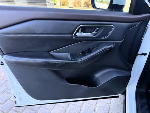 Used 2021 Nissan Rogue SV w/ Premium Package FWD image 19