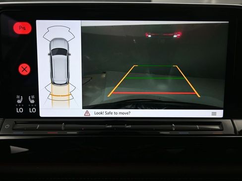 Used 2025 Volkswagen Atlas SEL image 13