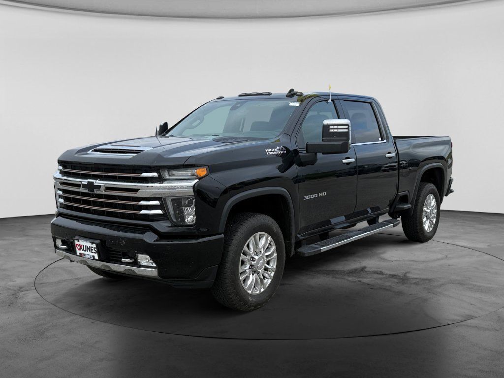 Used 2020 Chevrolet Silverado 3500 High Country w/ Technology Package AWD/4WD image 4