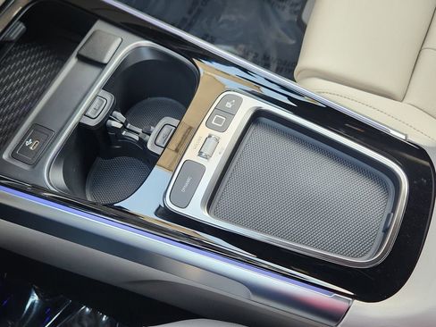 New 2025 Mercedes-Benz GLB 250 4MATIC image 19