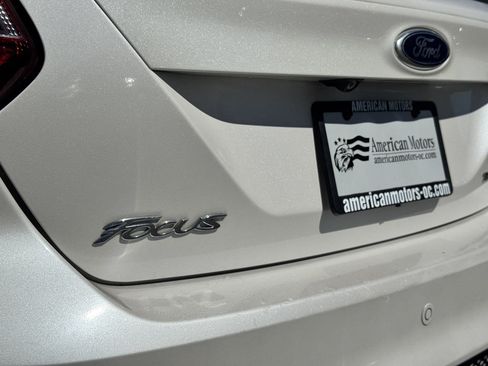 Used 2014 Ford Focus Titanium FWD image 15