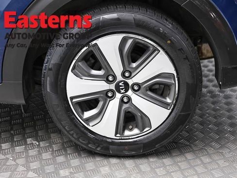 Used 2019 Kia Niro LX image 8