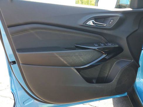 New 2026 Chevrolet Trax LT w/ LT Convenience Package FWD image 12
