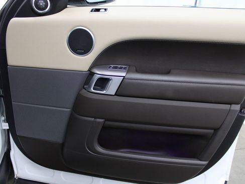 Used 2019 Land Rover Range Rover Sport HSE image 27