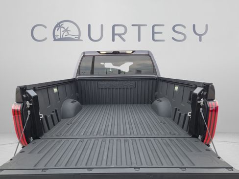 Used 2024 Toyota Tundra Limited AWD/4WD image 9
