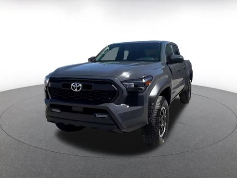 Used 2025 Toyota Tacoma TRD Off-Road image 8