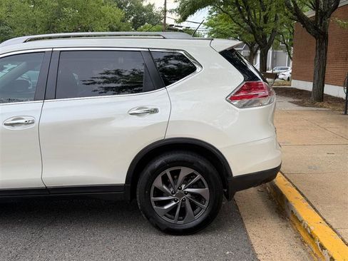 Used 2016 Nissan Rogue SL w/ SL Premium Package AWD/4WD image 11