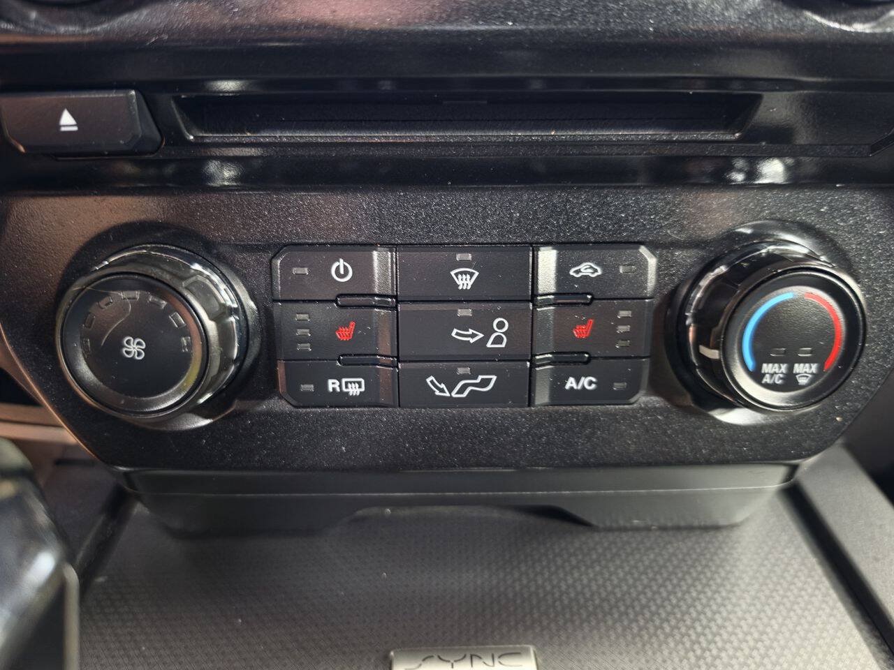 Used 2016 Ford F150 XLT w/ Equipment Group 302A Luxury AWD/4WD image 38