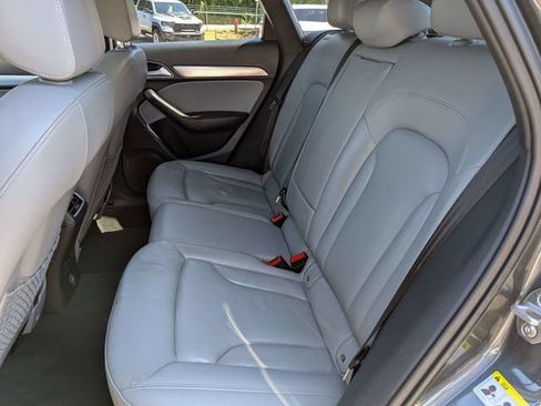 Used 2018 Audi Q3 2.0T Premium Plus w/ Premium Plus Package FWD image 15