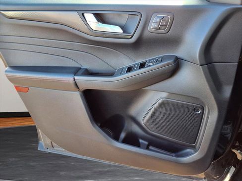 Used 2021 Ford Escape SEL w/ SEL Stealth AWD Package image 21