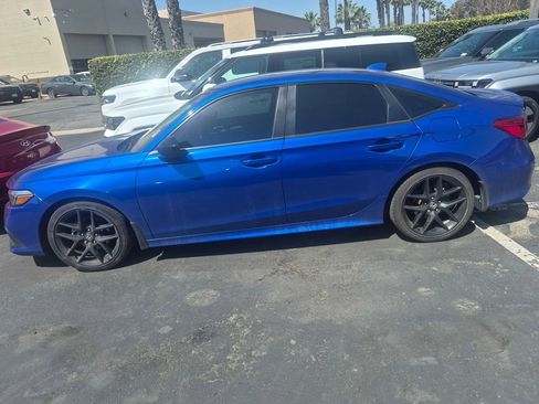 Used 2024 Honda Civic Sport image 3