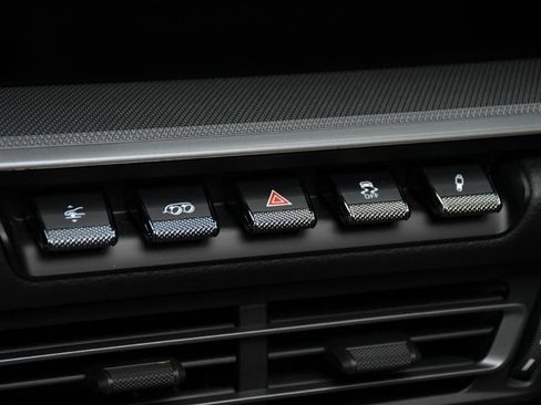 Used 2023 Porsche 911 Carrera image 31