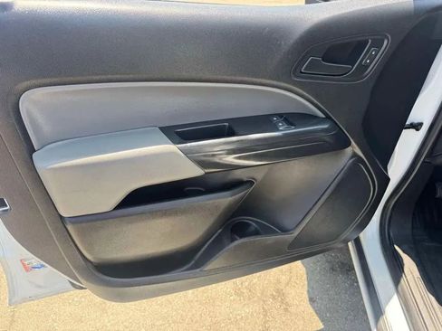 Used 2018 Chevrolet Colorado W/T RWD image 12