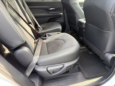 New 2026 Toyota Grand Highlander AWD Hybrid image 26