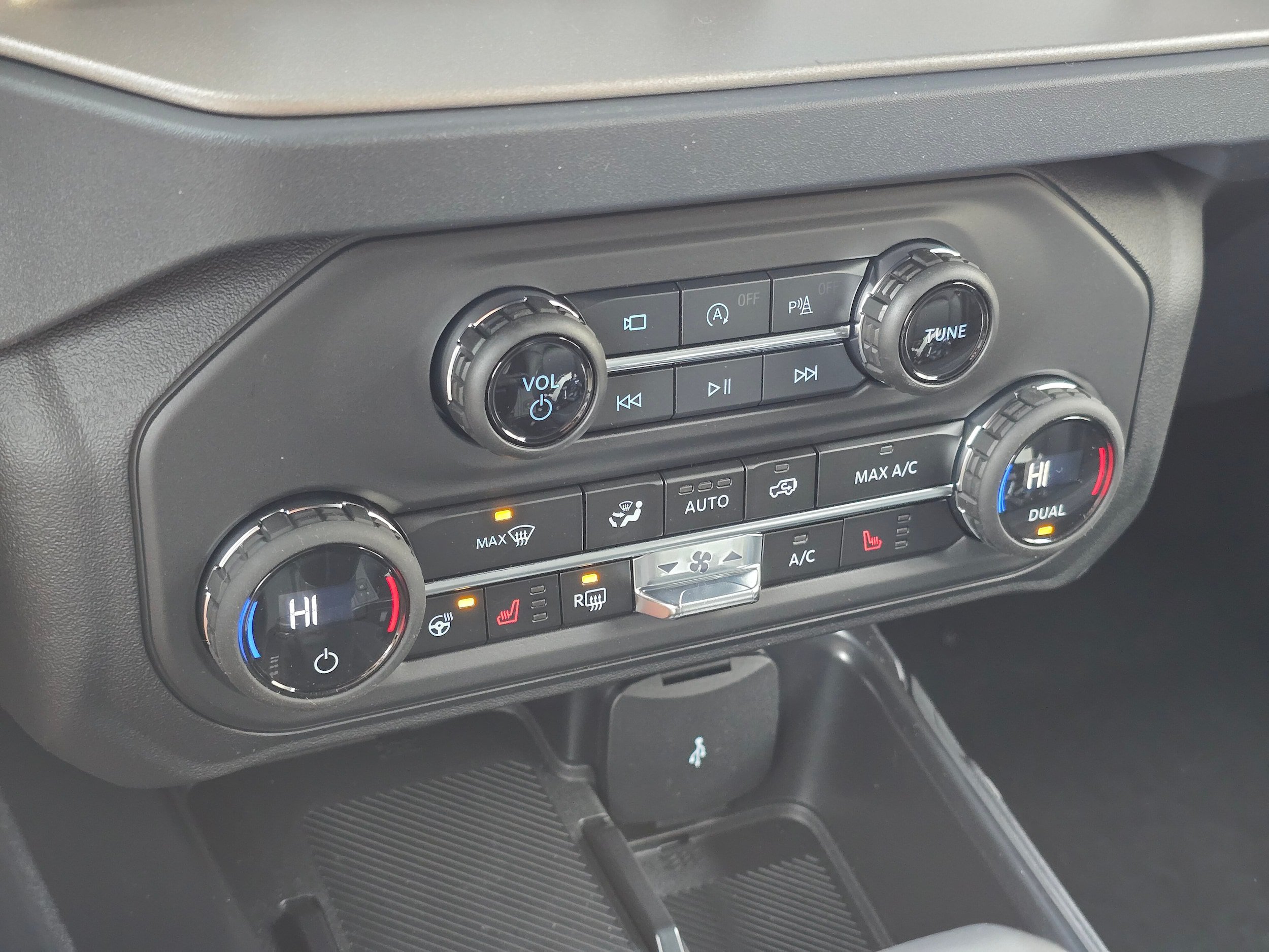 New 2026 Ford Bronco Outer Banks AWD/4WD image 24