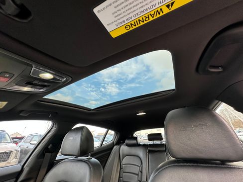 Used 2023 Kia Stinger GT2 image 43