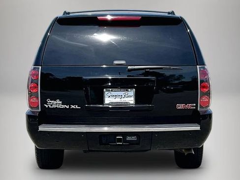Used 2014 GMC Yukon XL Denali image 6