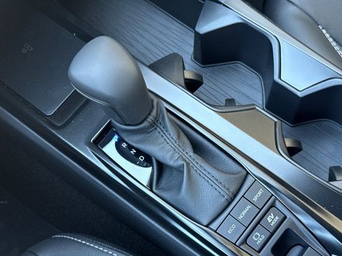 New 2025 Toyota Camry SE w/ Convenience Package image 23