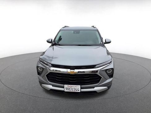 Used 2025 Chevrolet TrailBlazer LT FWD image 4