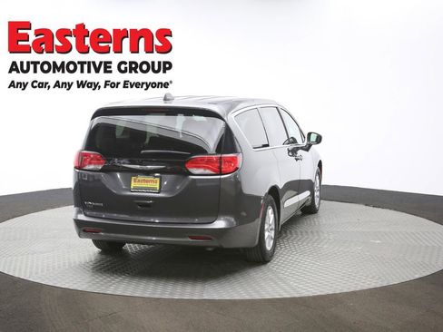 Used 2023 Chrysler Voyager LX FWD image 38