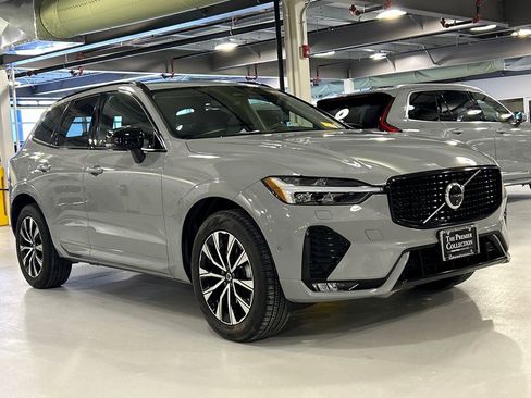 Certified 2025 Volvo XC60 B5 Plus image 1