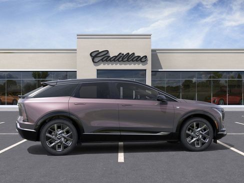 New 2025 Cadillac Optiq Luxury 1 w/ LPO, Floor Liner Package image 5