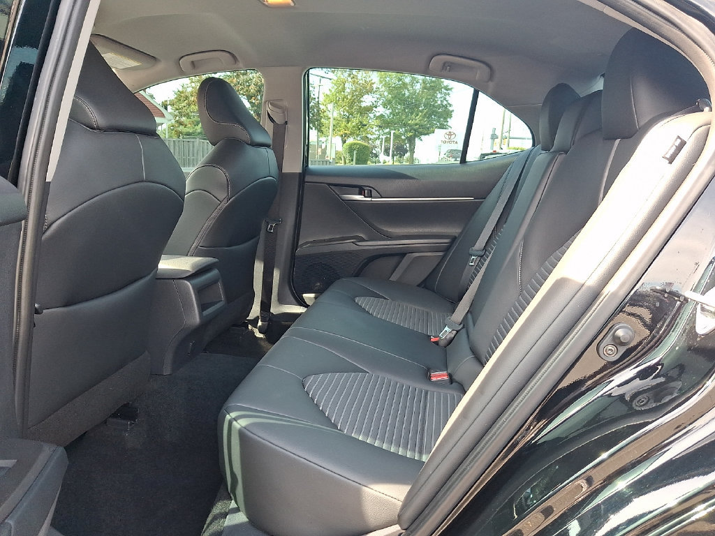 Used 2024 Toyota Camry SE AWD/4WD image 10