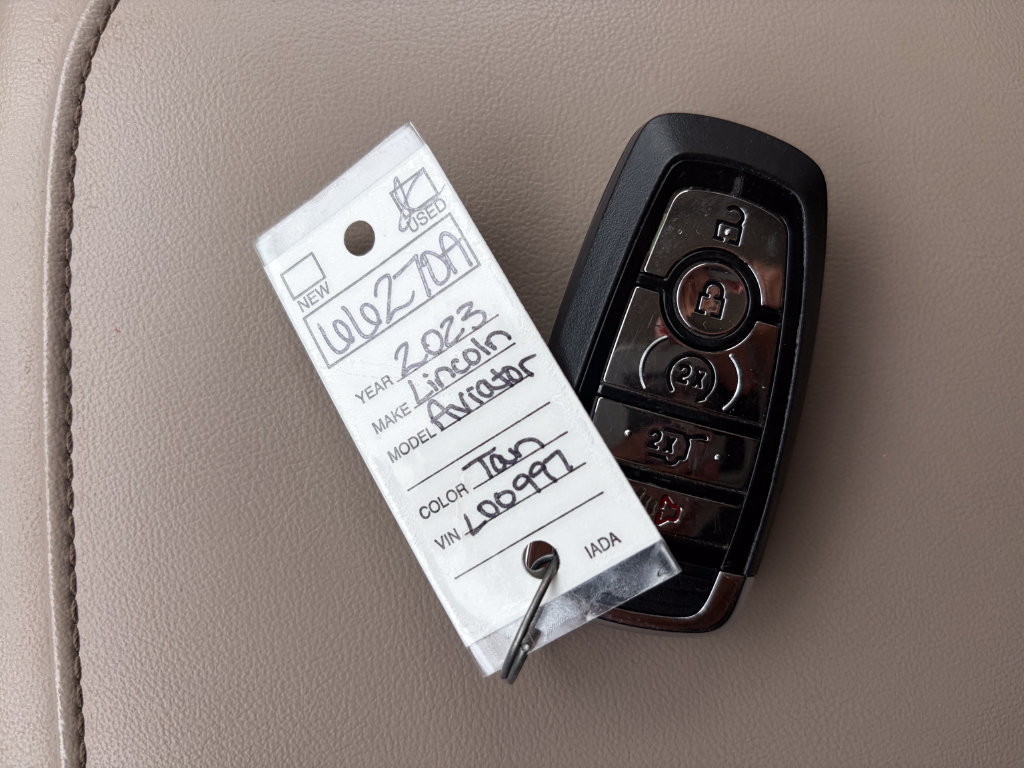 Used 2023 Lincoln Aviator Grand Touring w/ Equipment Group 301A AWD/4WD image 35