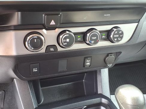 Used 2019 Toyota Tacoma SR w/ SR Convenience Package AWD/4WD image 18