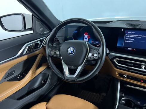 Used 2023 BMW i4 eDrive35 image 13