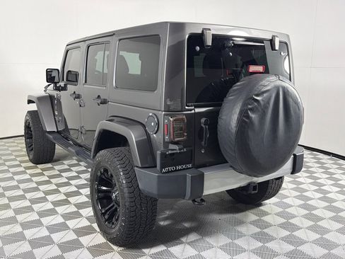 Used 2014 Jeep Wrangler Unlimited Sahara w/ Max Tow Package AWD/4WD image 7