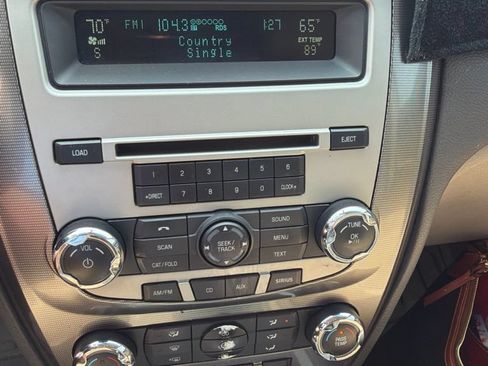 Used 2010 Ford Fusion SEL FWD image 2