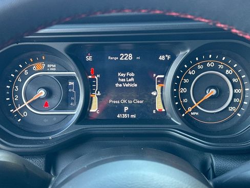 Used 2024 Jeep Wrangler Unlimited Rubicon image 30