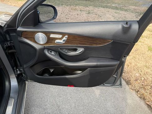 Used 2017 Mercedes-Benz C 300 Luxury 4MATIC image 39