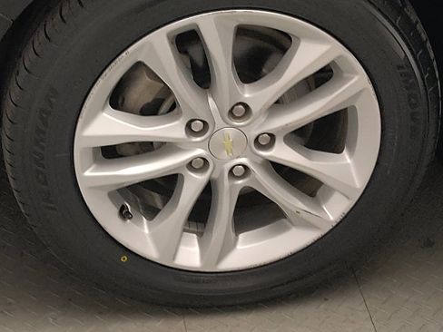 Used 2018 Chevrolet Malibu LT FWD image 31