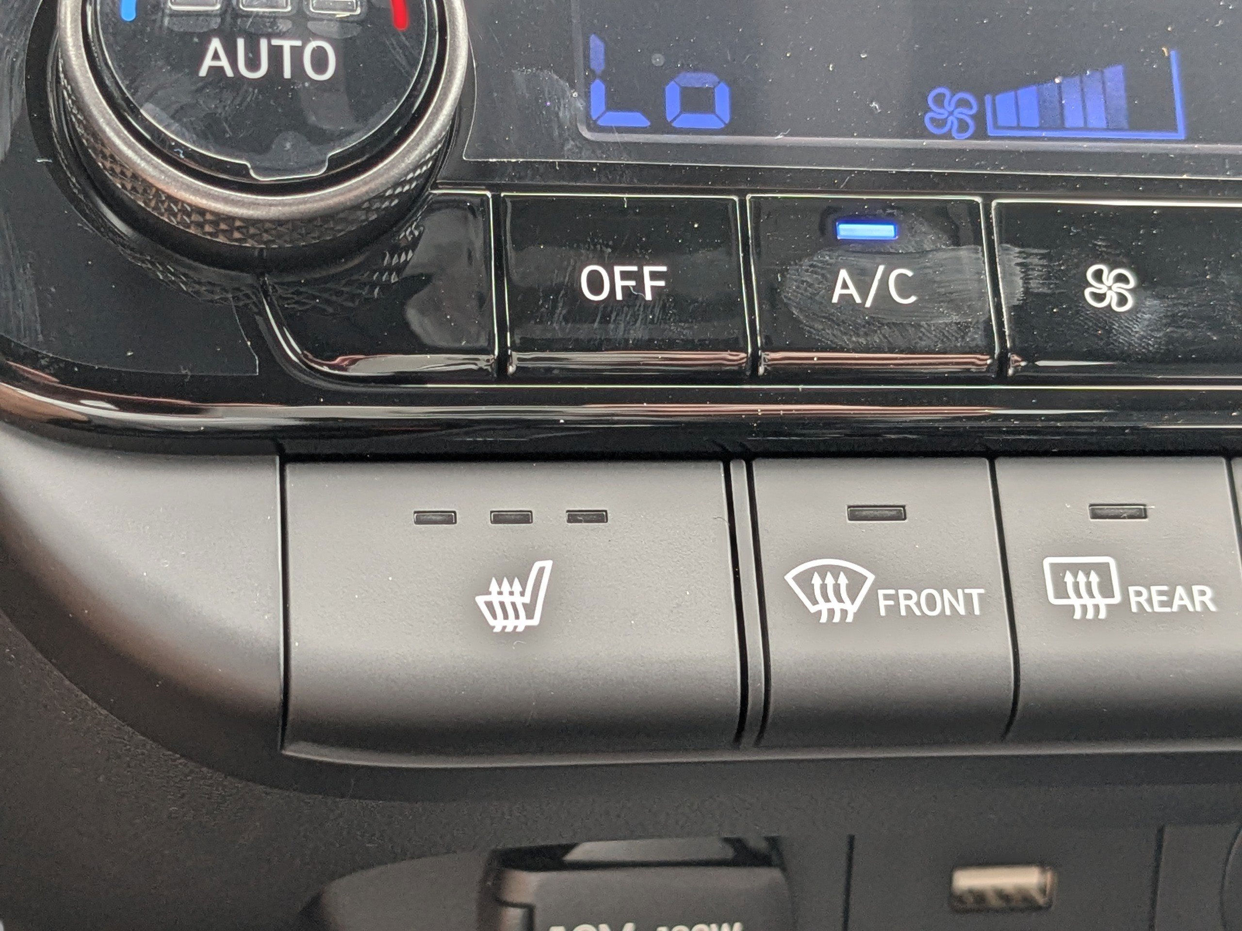 New 2026 Hyundai Elantra SEL Sport FWD image 32