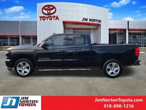 Used 2018 Chevrolet Silverado 1500 Custom w/ Custom Value Package RWD image 5