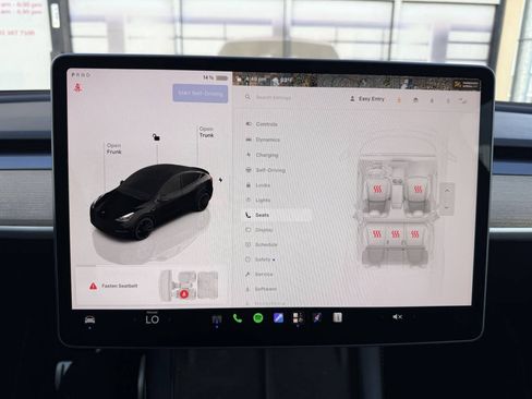 Used 2024 Tesla Model Y Performance AWD/4WD image 15
