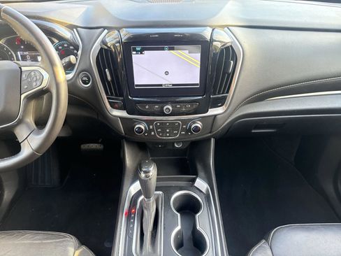 Used 2019 Chevrolet Traverse LT w/ LT Premium Package image 13