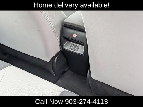 Used 2026 Toyota Corolla LE FWD image 31