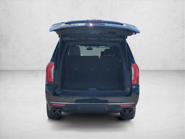 Used 2023 GMC Yukon XL Denali Ultimate AWD/4WD image 6