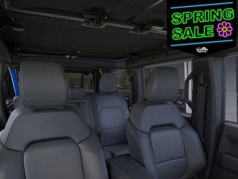 New 2025 Ford Bronco Badlands image 13