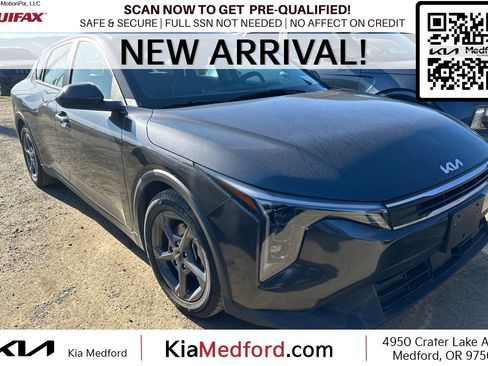 Used 2025 Kia K4 FWD image 1