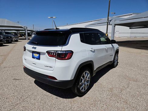 Used 2025 Jeep Compass Limited AWD/4WD image 8