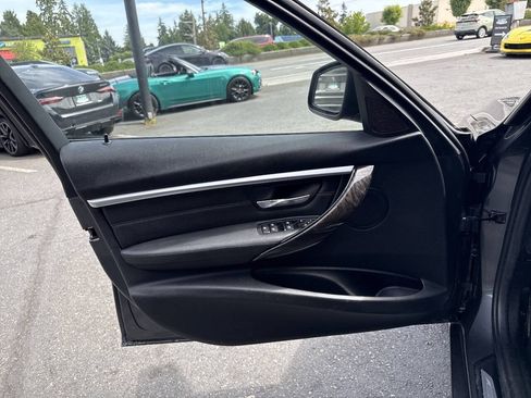 Used 2016 BMW 328i Sedan RWD image 25