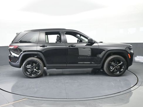 New 2026 Jeep Grand Cherokee Limited w/ Limited Altitude Package RWD image 7