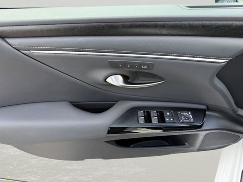 Certified 2024 Lexus ES 300h w/ Premium Package FWD image 9