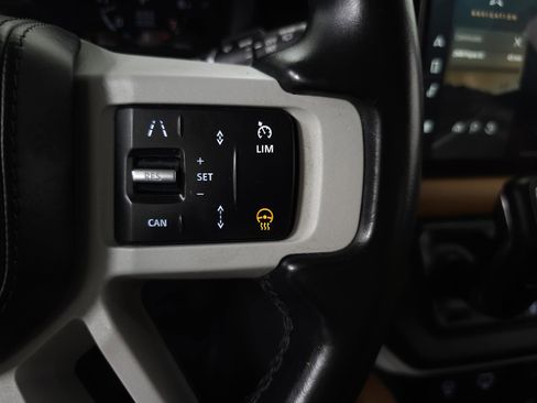 Used 2023 Land Rover Defender 130 First Edition image 19